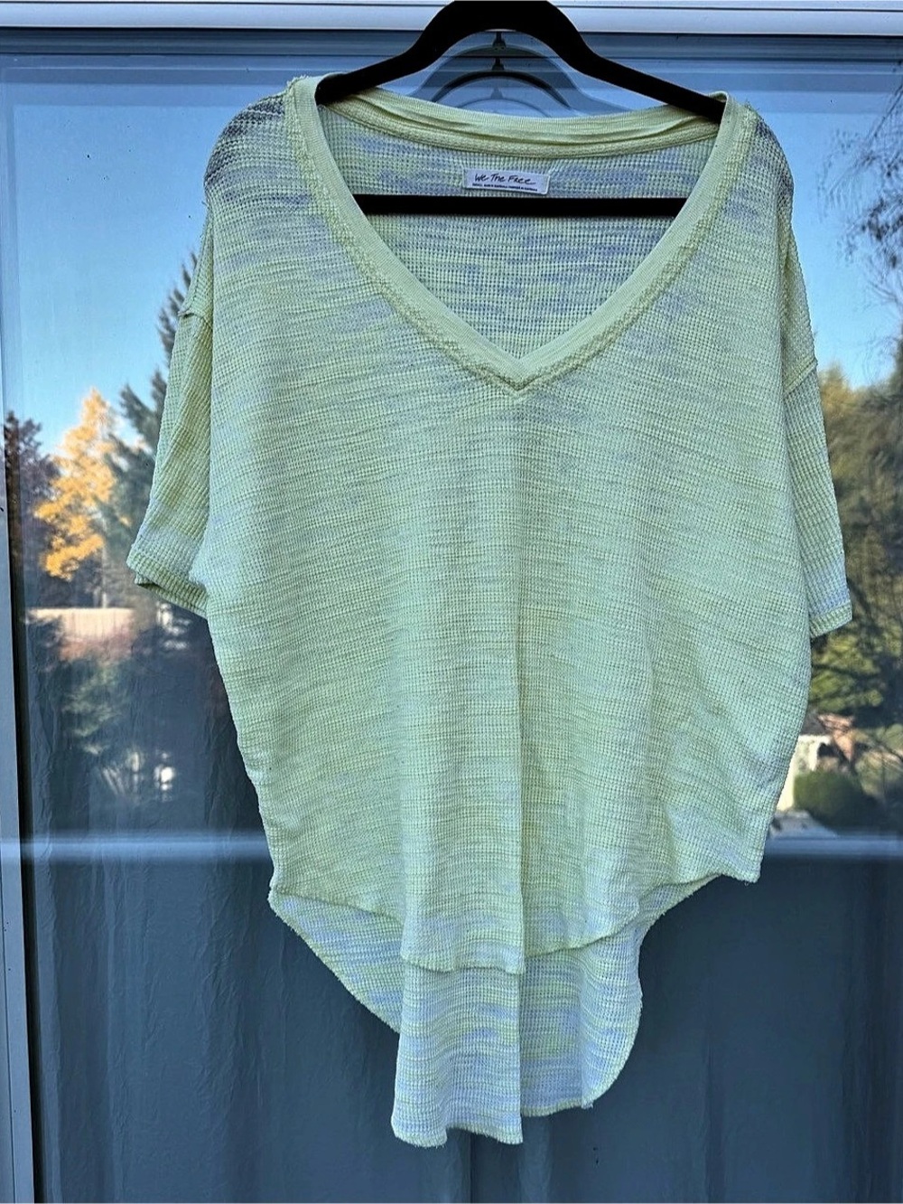 We The Free Textured V-Neck Tunic in Green Like New